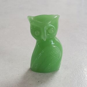 Franklin Mint Treasury of Owls Jade Green Peking Glass 1988
